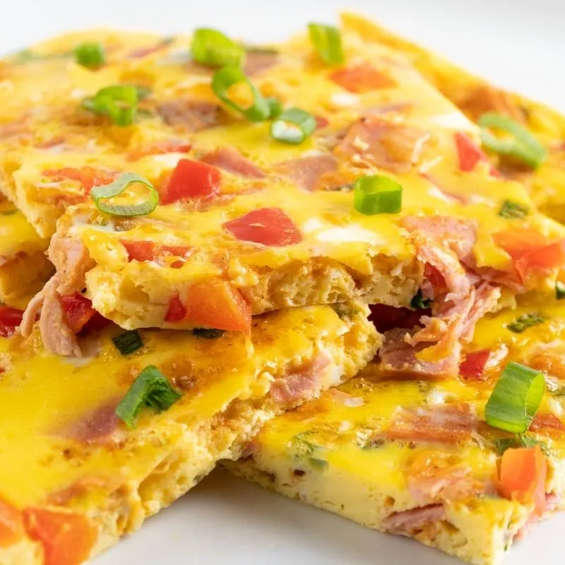 15-Minuten Keto Schinken-Käse-Frittata vom Blech zum ketogenen Frühstück Mobile Featured Image