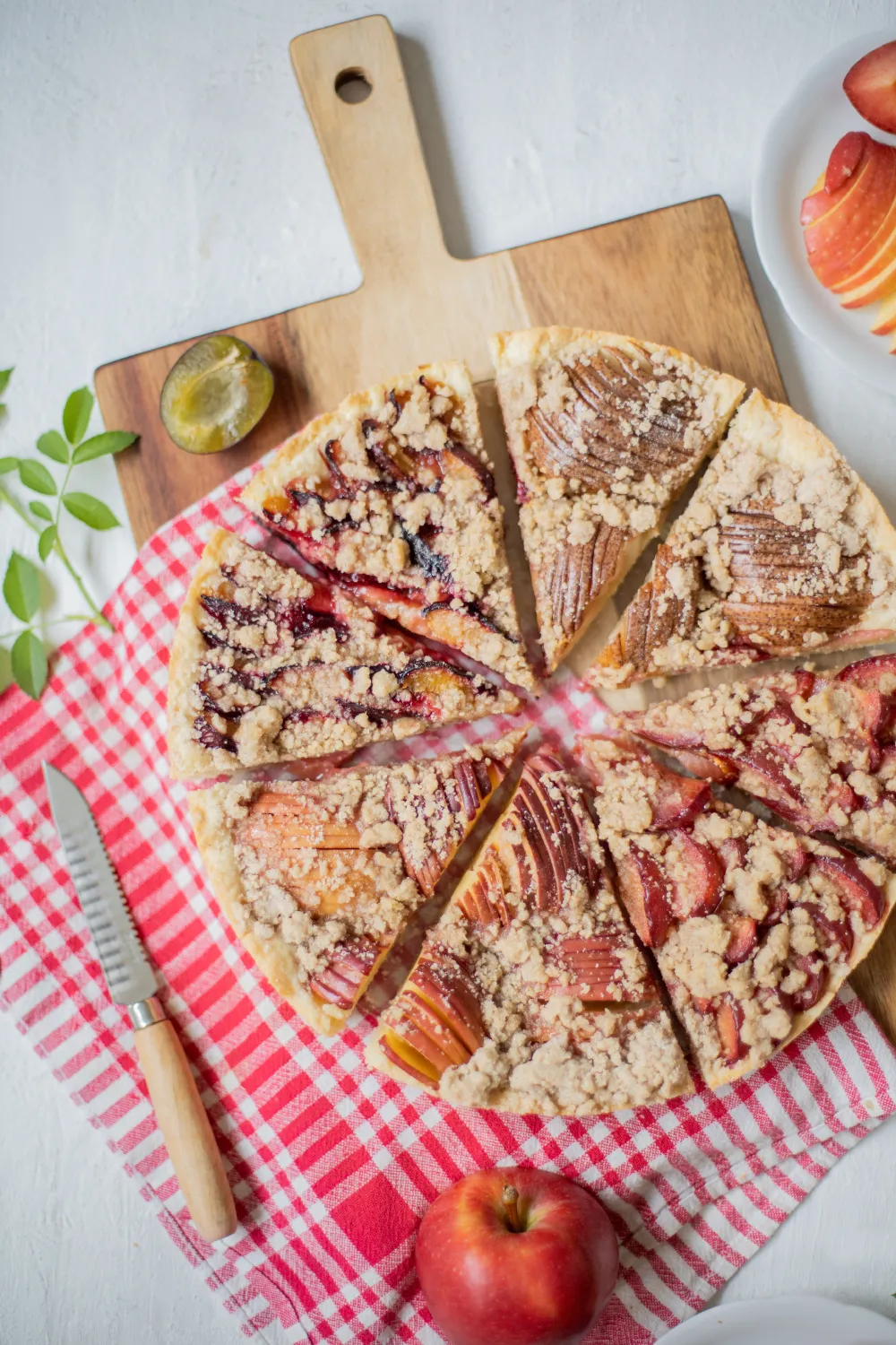 4 Früchte-Streuselkuchen mit Pflaumen, Zwetschgen, Äpfeln und Birnen