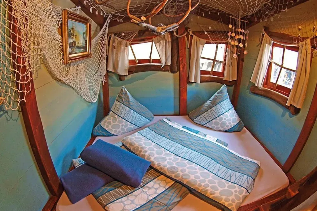 Abenteuerhotels Die geheime Welt von Turisede Neisseaue Baumhaus innen