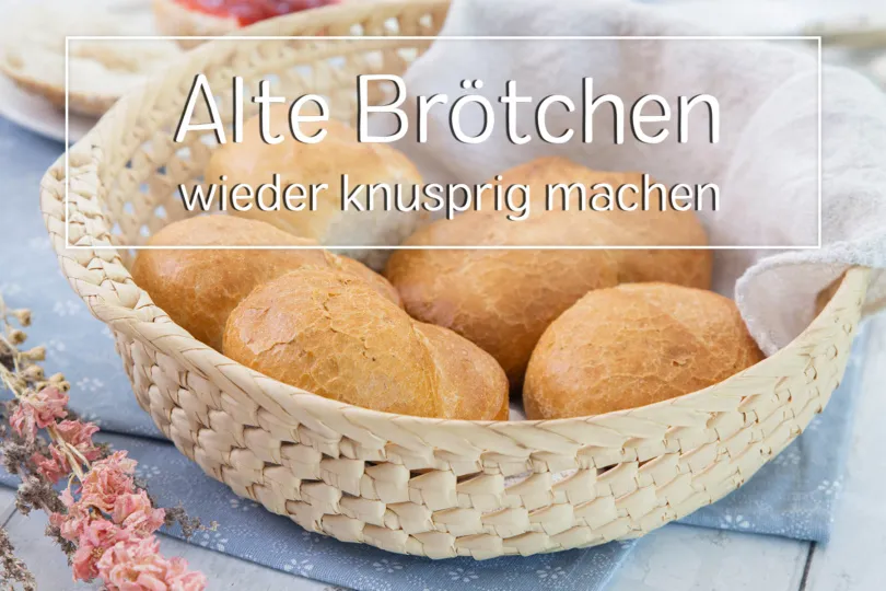 alte Brötchen wieder knusprig machen in der Mikrowelle für ein frisches Frühstück
