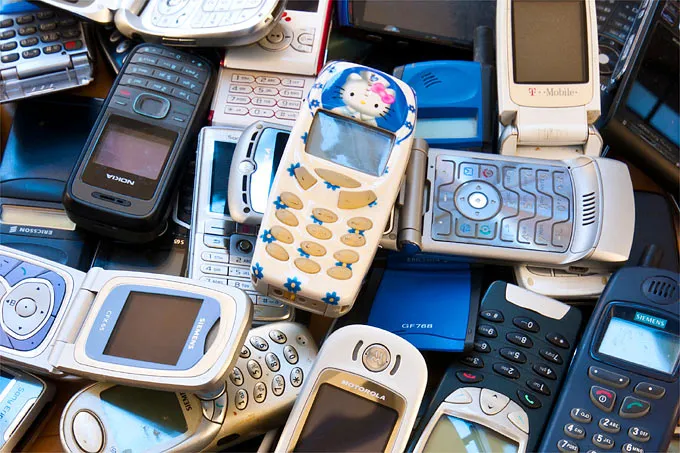 Althandys - Foto: NABU/Sebastian Hennigs