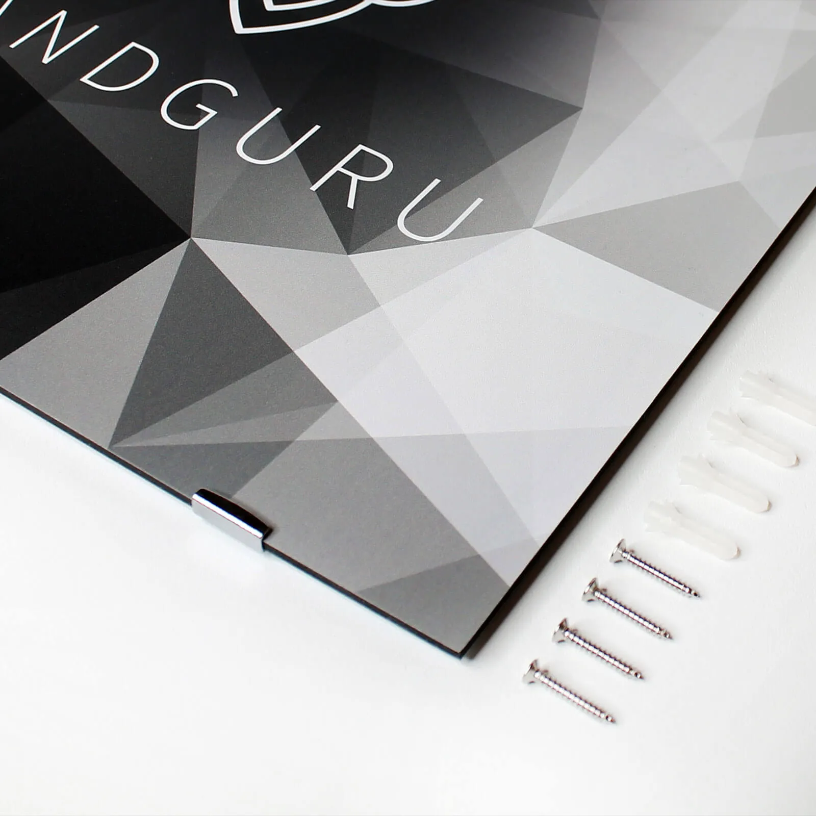 Aluminiumbild mit matter Oberfläche, das ein detailreiches Frosch Getränk Motiv hervorhebt, passend für jede deutsche Bar.