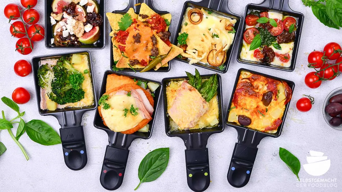Appetitanregende Auswahl an vorbereiteten Zutaten für zehn ausgefallene Raclette Ideen, bereit für den gemeinsamen Genuss.