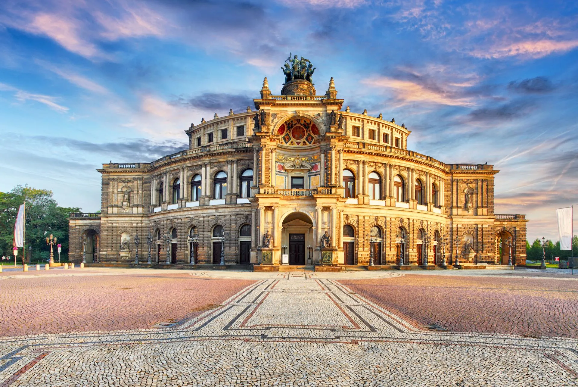 Beeindruckende Semperoper in Dresden, Deutschland