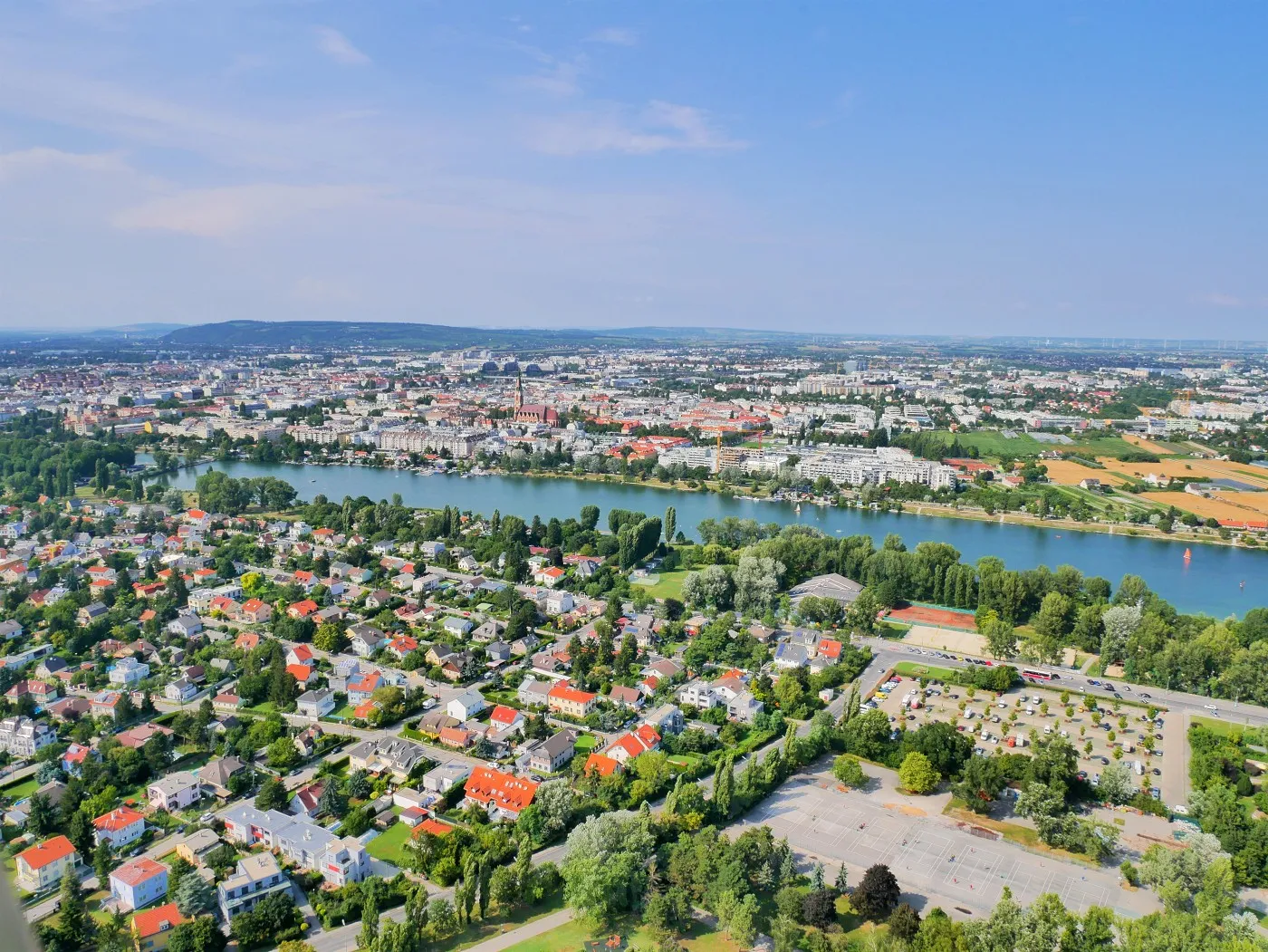 Blick vom Donauturm über die Alte Donau