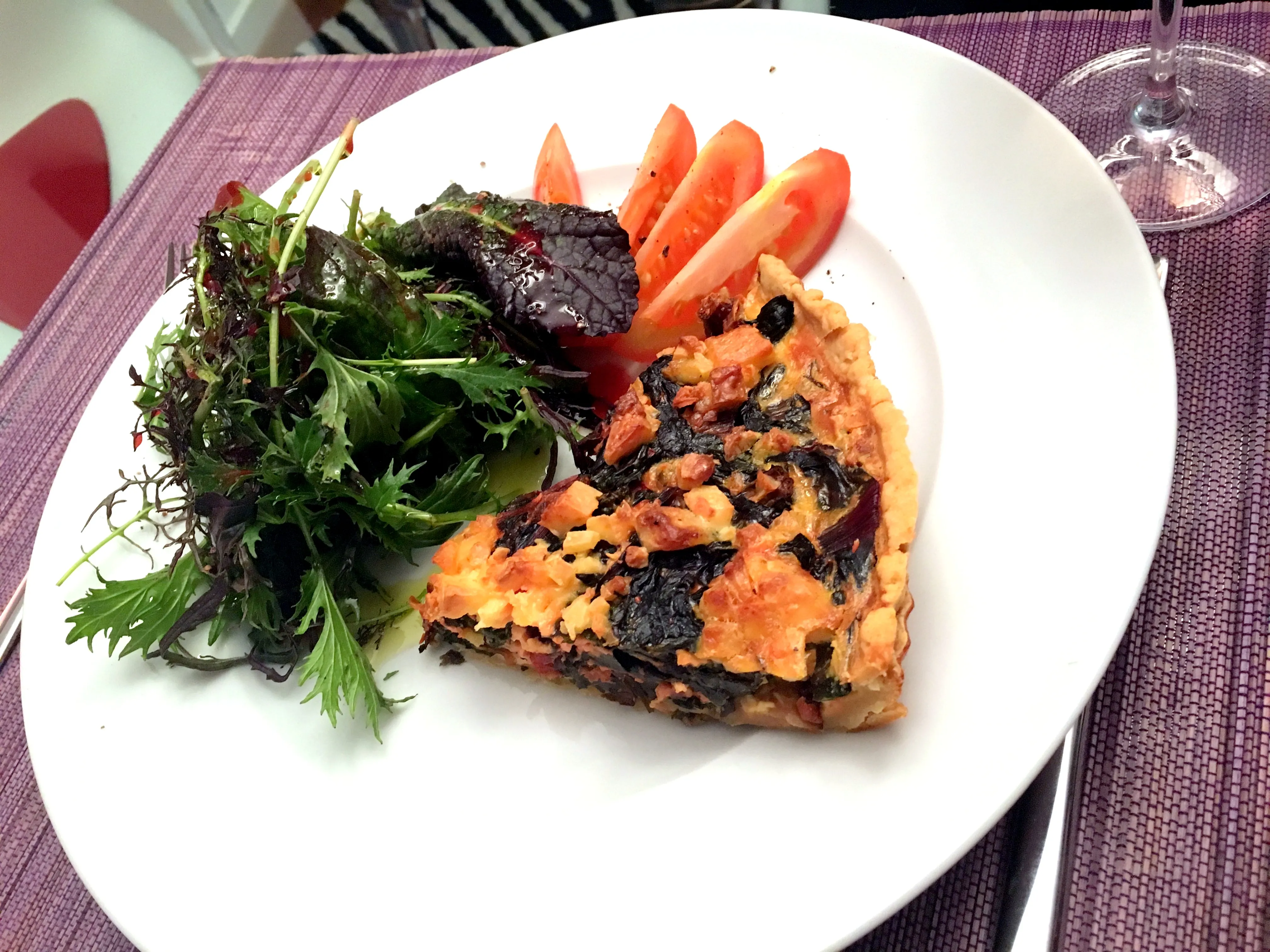 Blind gebackener Quiche-Boden mit Backerbsen