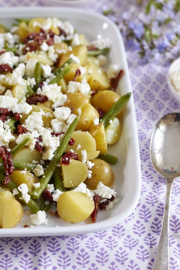 Bohnen-Kartoffel-Salat als perfekter Begleiter zur Grillparty