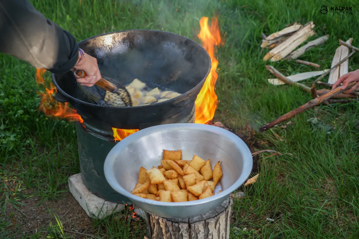 Boorsok, ein frittiertes Teigstück