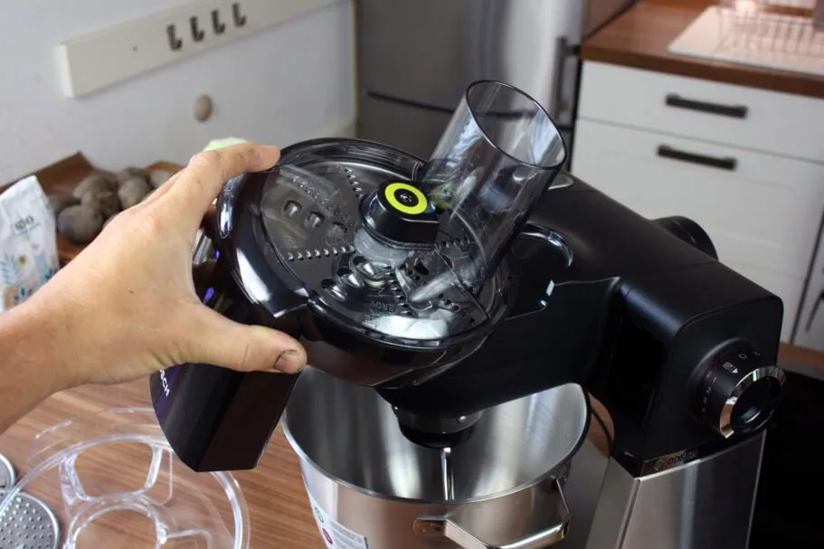 Bosch Hausgeräte MUMS6ZS13D Serie 6 mit Food Processor Aufsatz