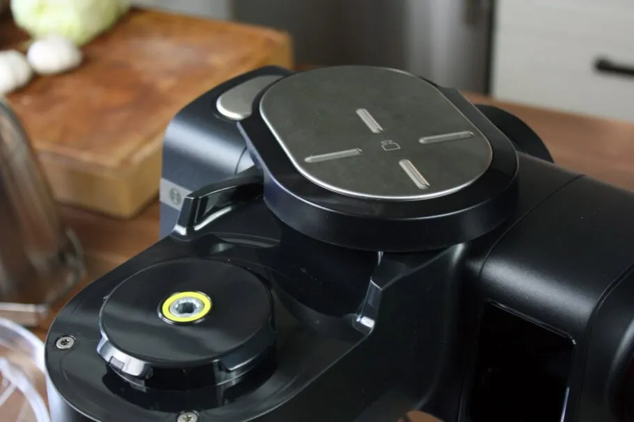 Bosch Hausgeräte MUMS6ZS13D Serie 6 mit Waage auf dem Kopf