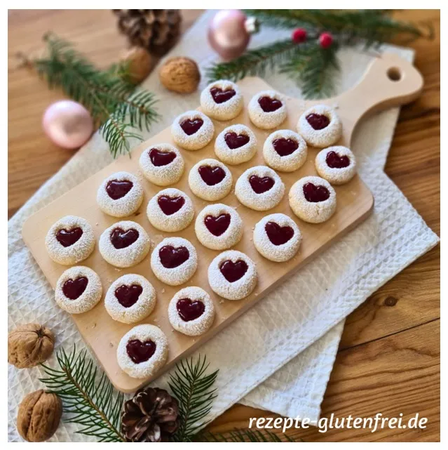 Bunte Auswahl an glutenfreien Weihnachtsplätzchen