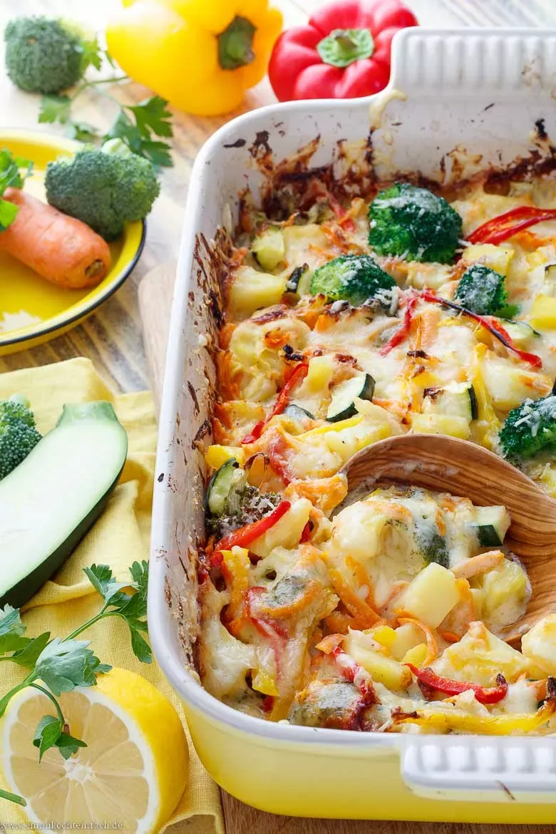 Bunter Gemüseauflauf - www.emmikochteinfach.de