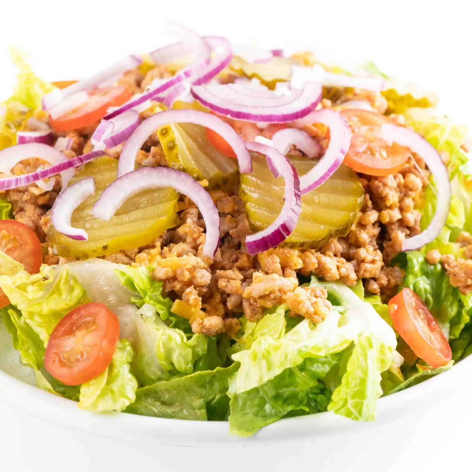 Cheeseburger Salat, eine kohlenhydratarme Alternative zum klassischen Cheeseburger.