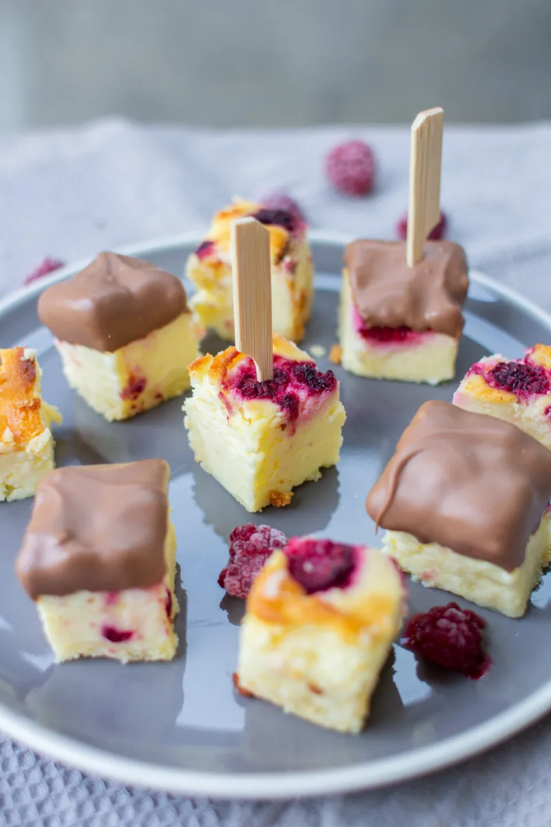 Cheesecake-Bits als perfekter Kuchen-Party-Snack für den Geburtstag