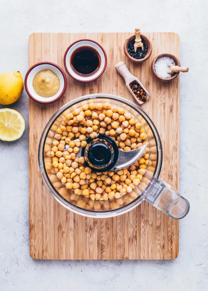 chickpeas in a food processor