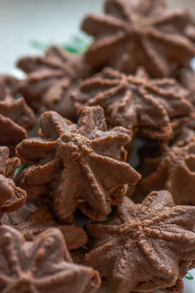 Cremige Nougat Tuffs, unwiderstehliche Nutella Weihnachtskekse für Naschkatzen.