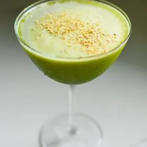 Cremiger Matcha Gin Martini