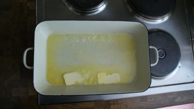 Dampfende Buchteln frisch aus dem Ofen