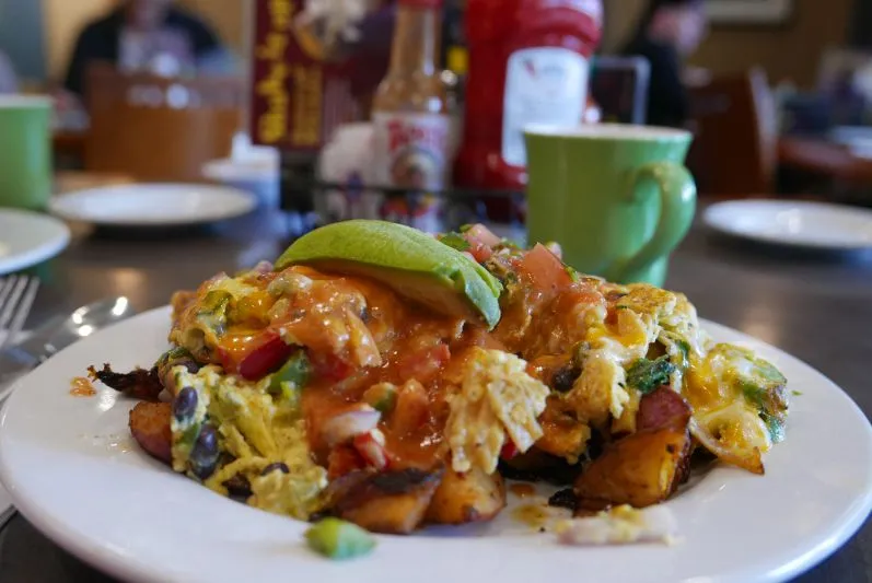 Das klassische Ambiente eines amerikanischen Buttercup Diners, das Vergleiche mit deutschen Wirtshäusern ermöglicht.