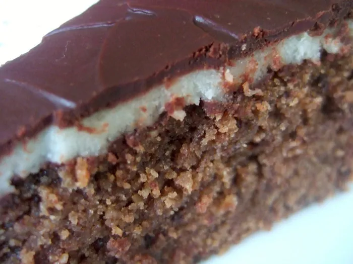 Das Kochbuch 'Boutique Baking' von Peggy Porschen, Quelle für das Marzipantorten-Rezept.