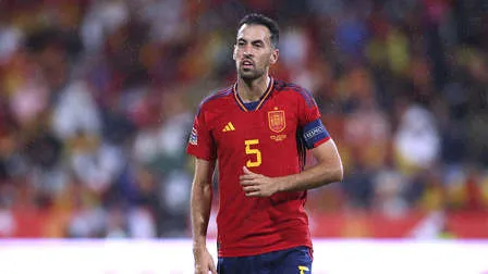 Das spanische Team bereitet sich auf ein Spiel vor.