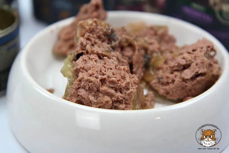 Dehner Wild Nature Katzenfutter Schalen und Verpackungen