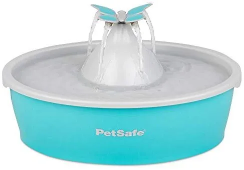 Der PetSafe Butterfly Trinkbrunnen in auffälligem Türkis