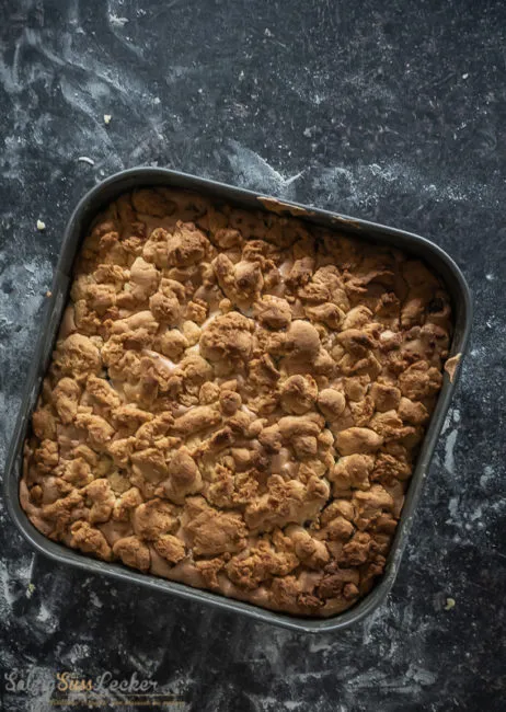 Detailansicht der Zutaten für einen festlichen Obstkuchen