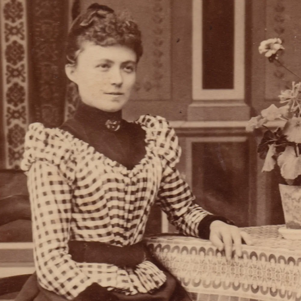 Detailaufnahme des Gesichts der jungen Frau