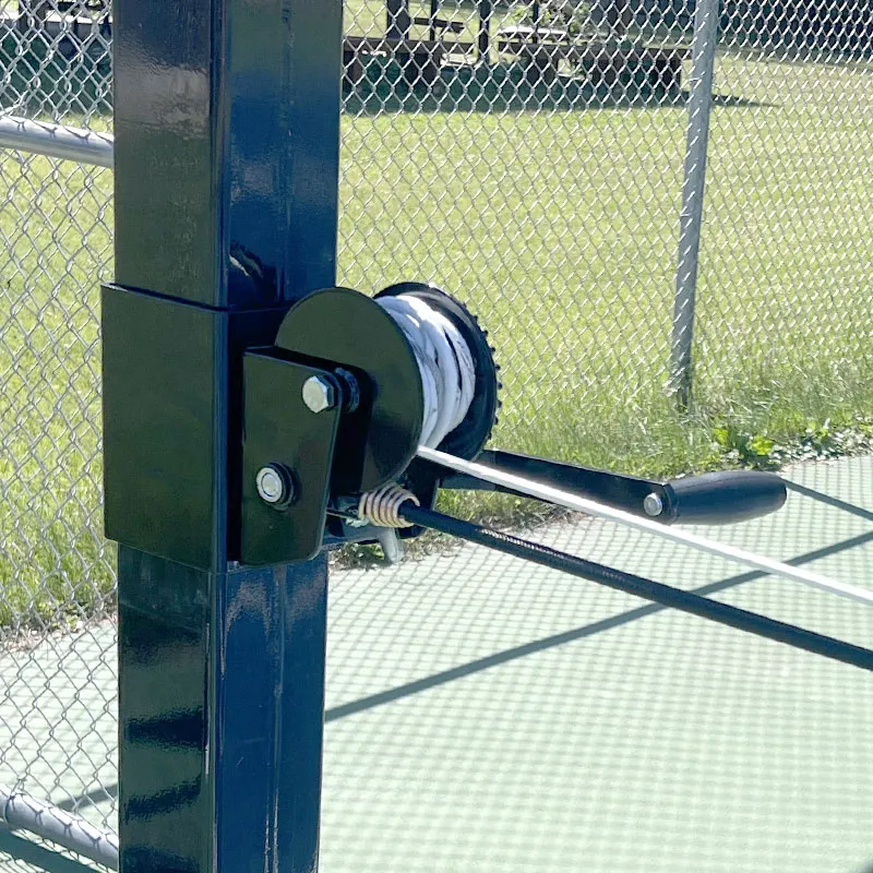 Detailaufnahme des robusten Rollensystems am 3.5 Zoll Pfosten