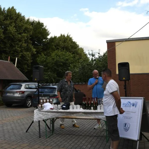 Die Gewinner präsentieren ihre Preise