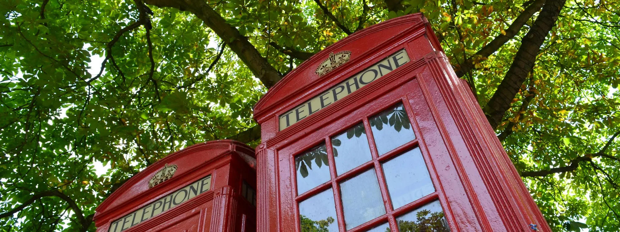 Die Menschen in Schottland haben ein tief in der Geschichte verwurzeltes Nationalgefühl. Wer sich nicht unbeliebt machen möchte, sollte sie als Schotten oder Briten ansprechen, aber niemals als Engländer bezeichnen.