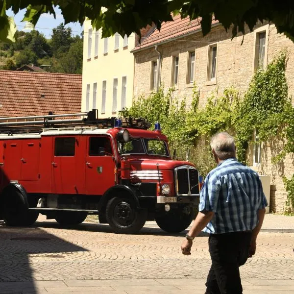 Die Oldtimer-Parade sorgte für Begeisterung bei Jung und Alt