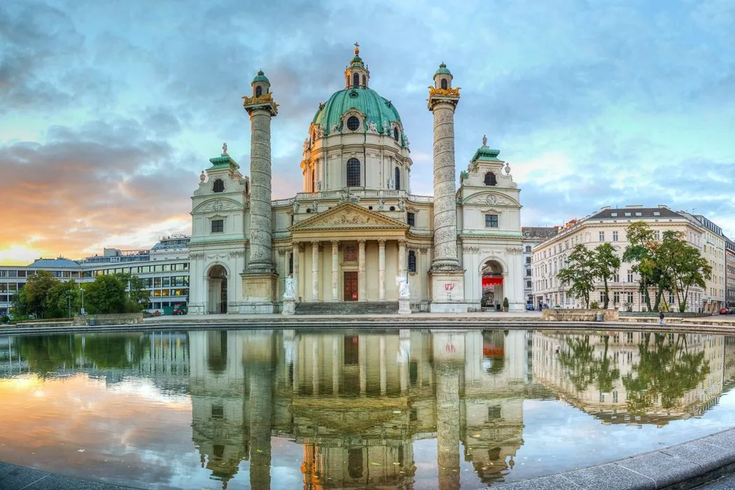 Die prächtige Karlskirche in Wien, ein architektonisches Juwel der österreichischen Hauptstadt