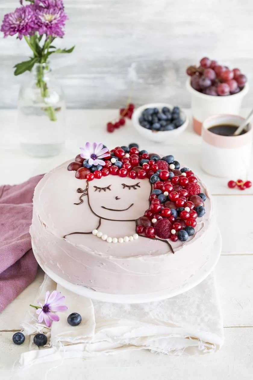 Die rosafarbene Variante des Face Cakes mit noch mehr Beeren und lebendigen Farben