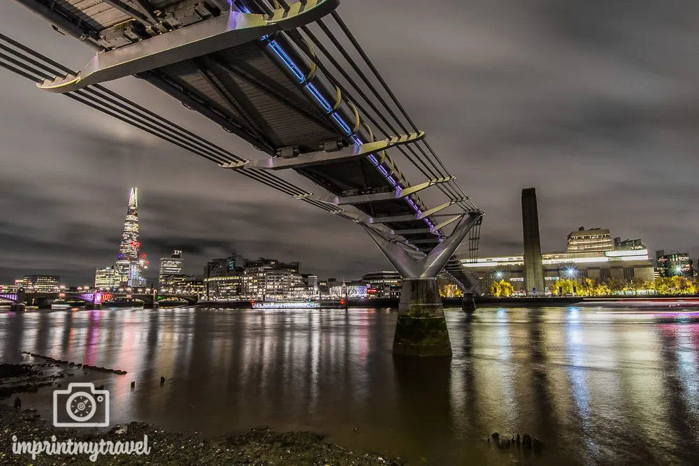 Die Tower Bridge in London bei Sonnenuntergang
