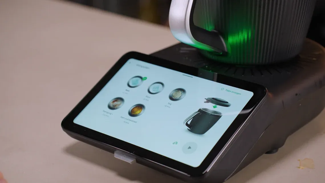 Die vielfältigen Reinigungsmodi ermöglichen eine schnelle Säuberung, doch Vorwerk bezeichnet sie nicht umsonst als &quot;Vorspülen&quot;, da der TM7 mit keinem Programm perfekt sauber wurde.