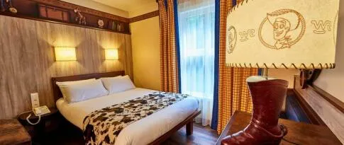 Disney's Hotel Cheyenne im Stil des Wilden Westens, Teil der Disneyland Paris Angebote