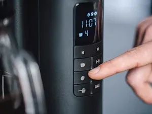 Display der Melitta AromaFresh X mit Einstellmöglichkeiten für Kaffeestärke