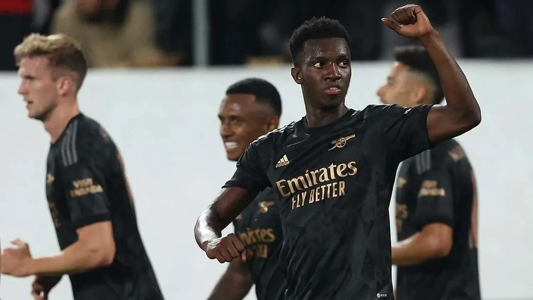 Eddie Nketiah bejubelt sein Tor für Arsenal gegen den FC Zürich im Europa League-Spiel