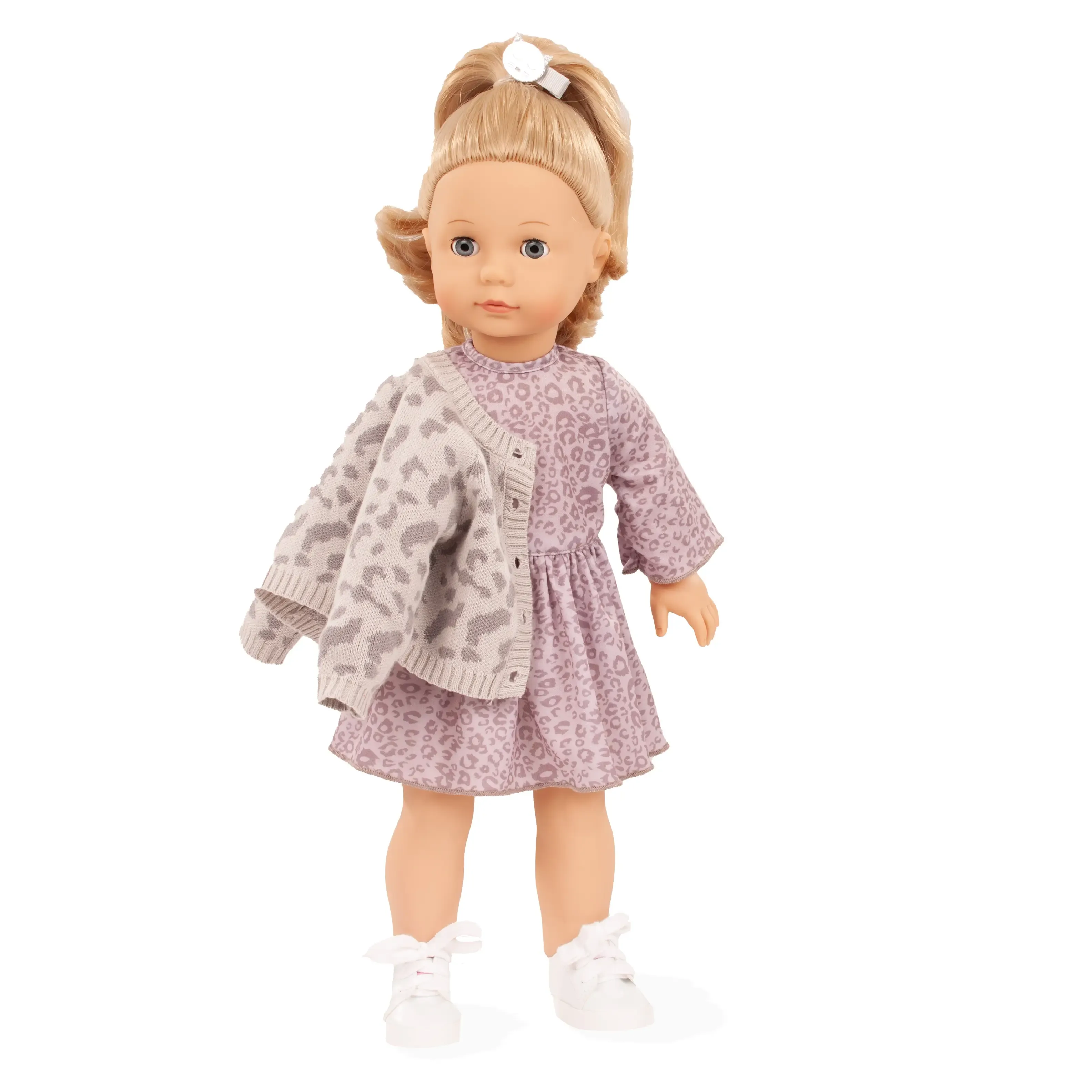 Ein altes Buch zeigt Illustrationen von grauen Katzen, die in deutschen Sagen vorkommen