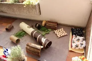Ein gemütlicher Meerschweinchenstall auf dem Balkon