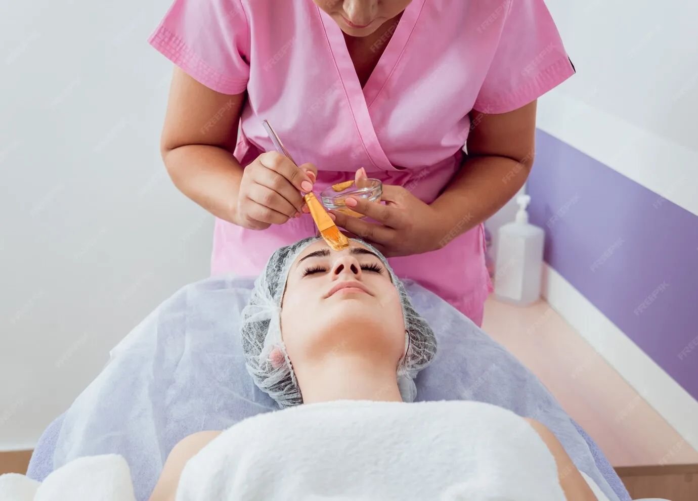 Ein malerisches Fachwerkhäuschen in Rothenburg ob der Tauber