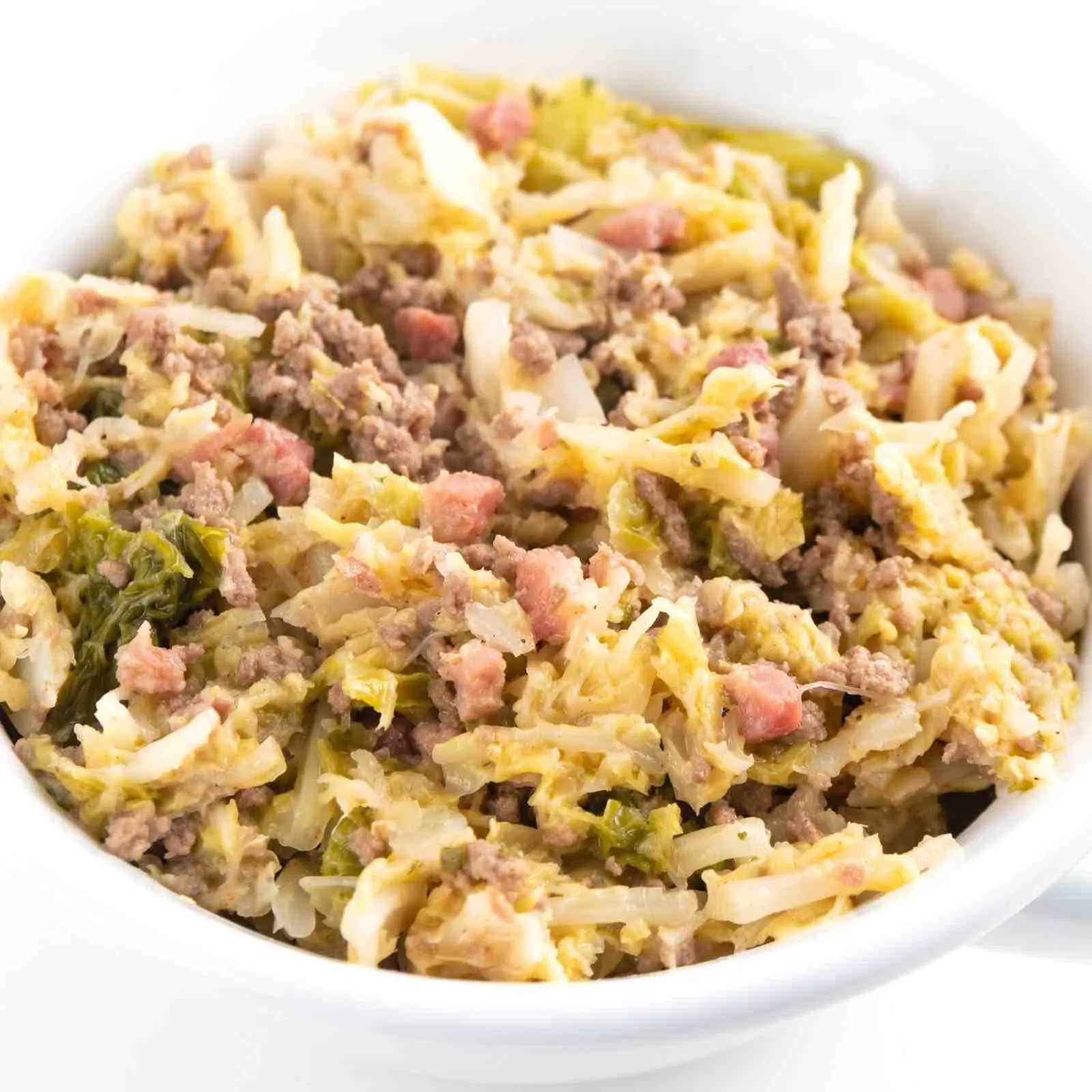 Ein super sättigender Low Carb Wirsingeintopf mit Hackfleisch