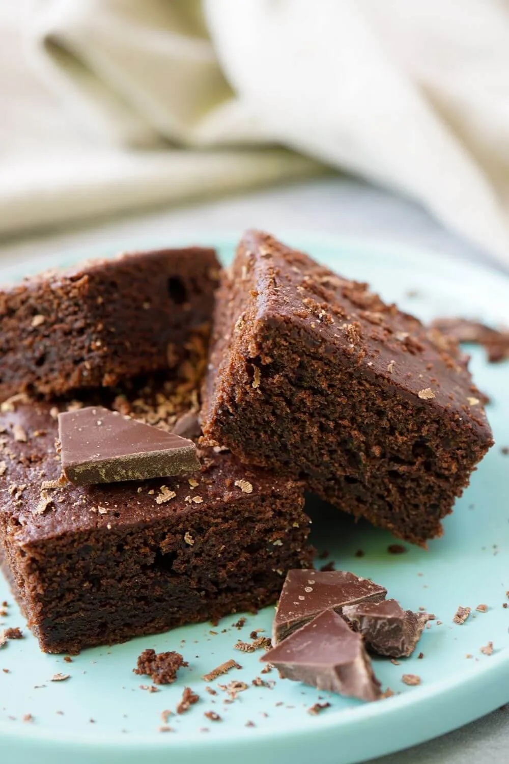 Ein süßer Schokokuchen mit Streuseln