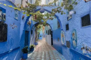Eine Gasse in Chefchaouen