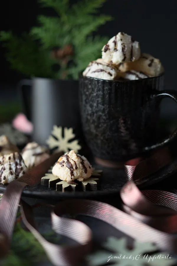 Einfaches und gelingsicheres Rezept für saftige Kokosmakronen, perfekt für die Weihnachtszeit
