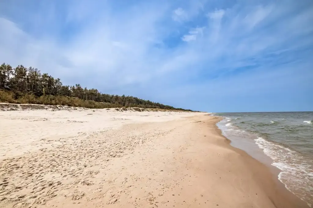 einsame Strände bei Leba laden zum Baden in der Polnischen Ostsee