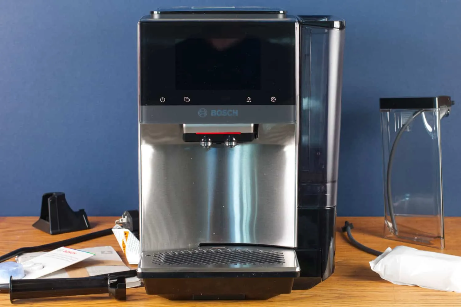 Einzelteile und Komponenten der Bosch VeroCafe 800 Kaffeemaschine