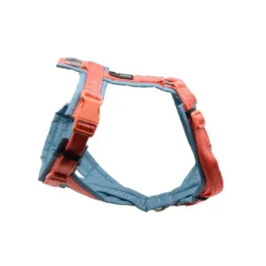 Ergonomisches bellerei Hundegeschirr an einem Hund in Seitenansicht